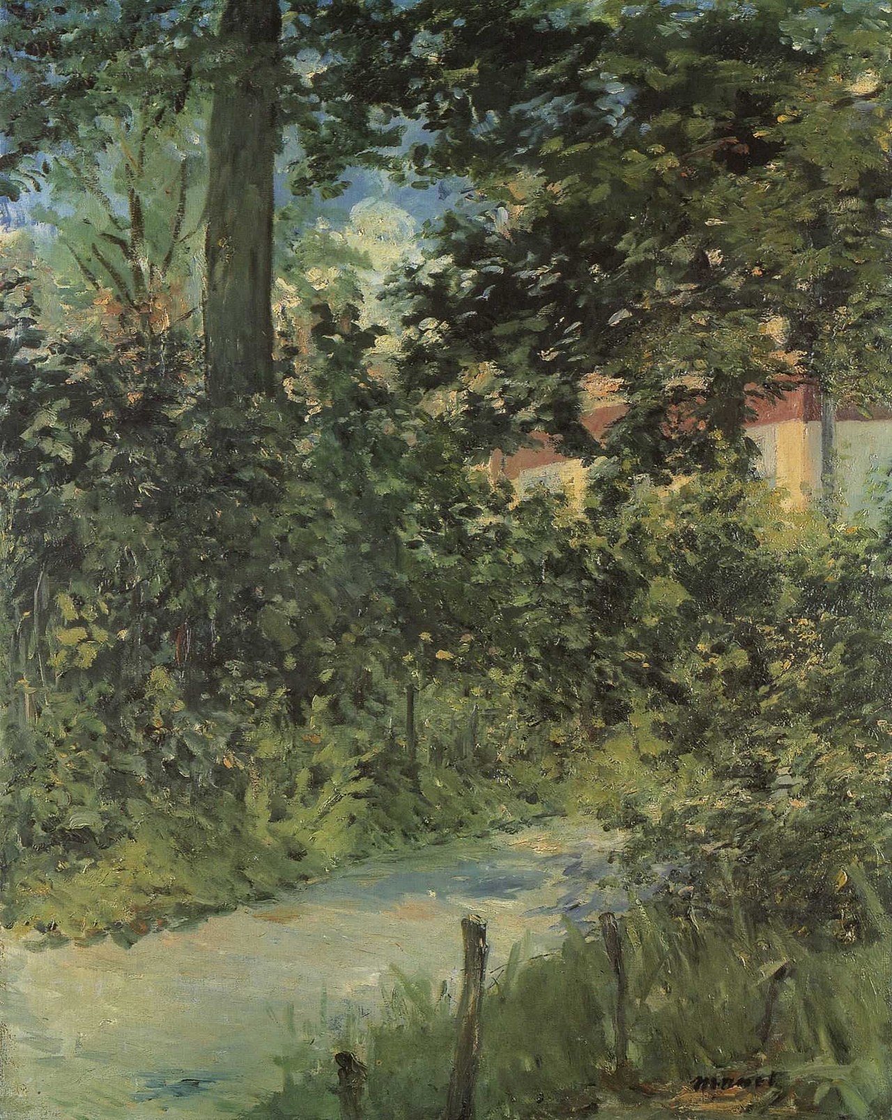 A garden path in Rueil